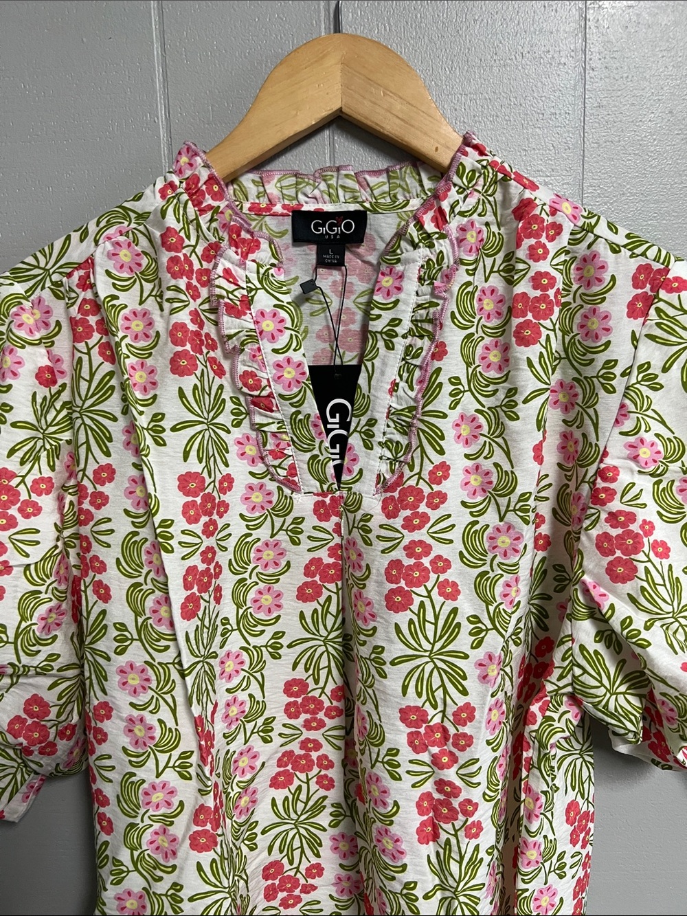 NWT GiGio USA Floral Pink & Green Top Blouse Shirt Large Pink Green Yellow - Picture 4 of 14